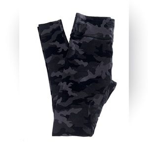 Gray camo wild fable leggings size xs